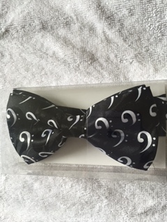MUSIC  NOTES   BOW TIE